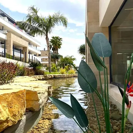 Lujoso Atico En Flamenca Village! *