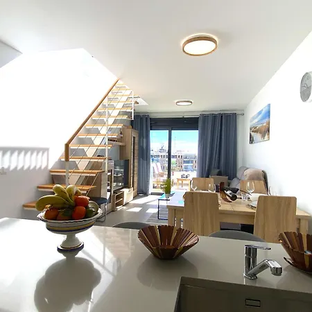 Lujoso Atico En Flamenca Village! *