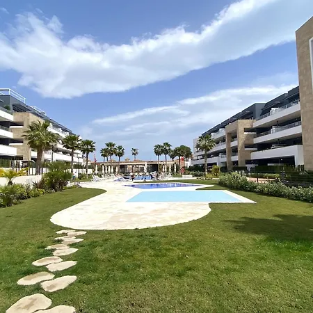 Lujoso Atico En Flamenca Village! *